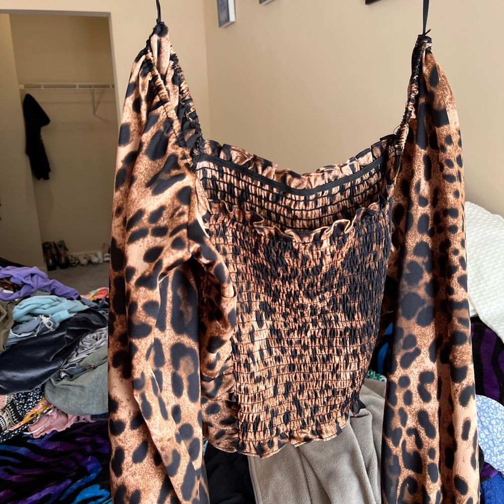 Leopard print crop top